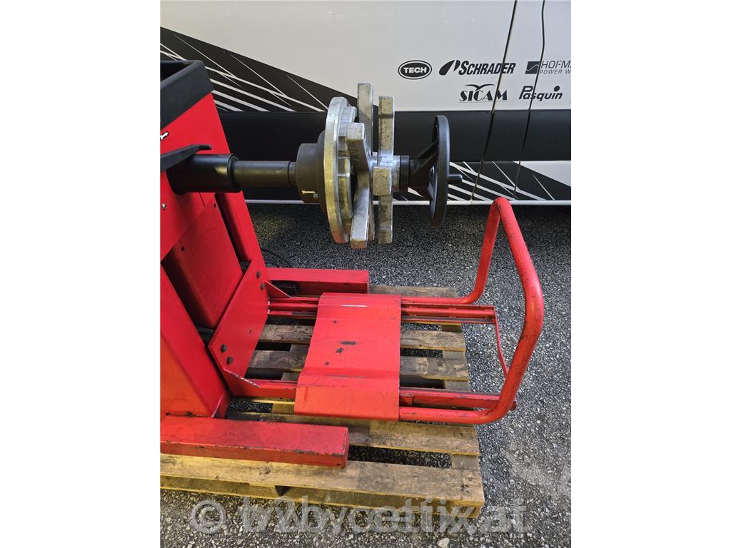 Tovorni centrirni stroj TIP TOP 792 - rabljen