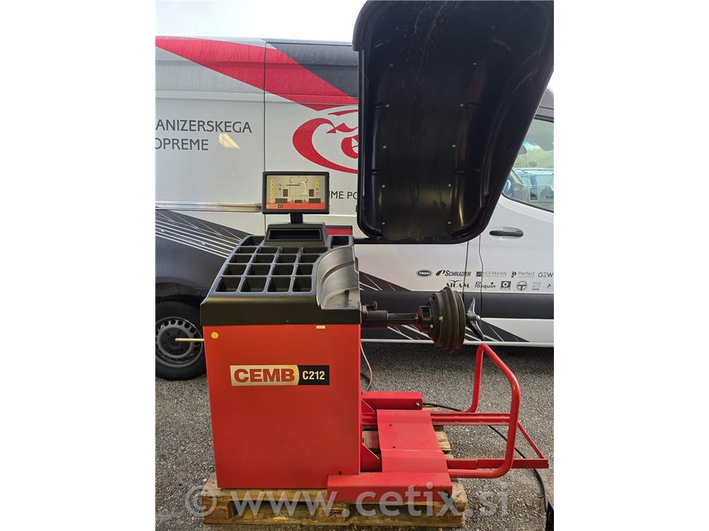 Tovorni centrirni stroj CEMB C212 - rabljen