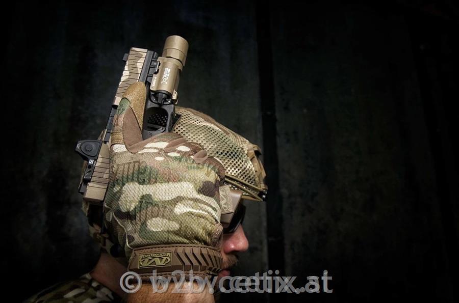 Mechanix Original Woodland Camo